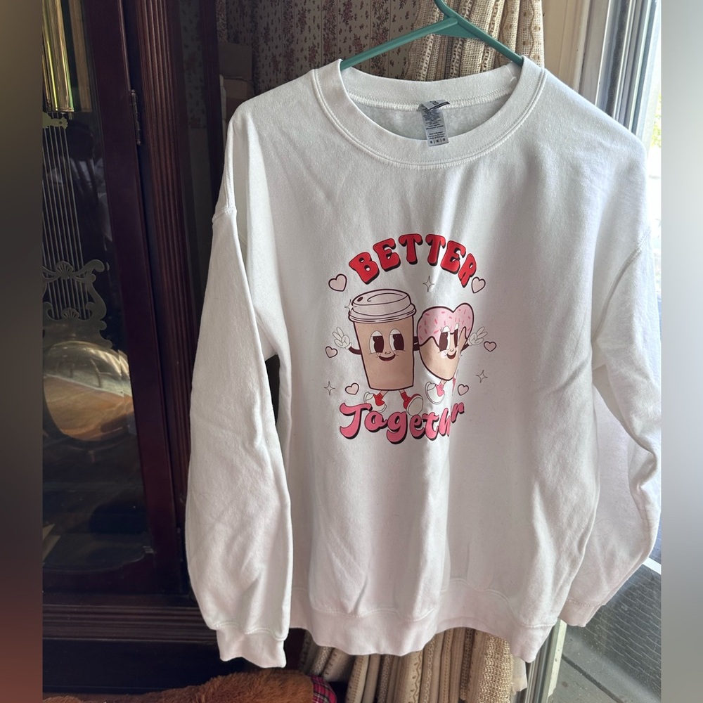 Gildan Heavy Blend White and Gray Crewneck Sweatshirt